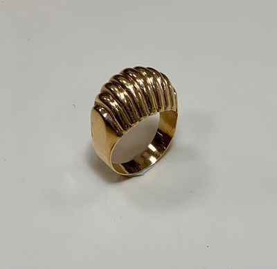 טבעת זהב 18k לא חתום , נבדקה , משנות ה-40 משקל 3.6 גרם-מידה 50