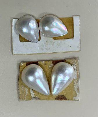 2 זוגות פניני מובי קבושון בצורת טיפה בגודל 22x14 מ׳׳מ 12.6x17.5 מ׳׳מ