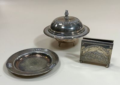 לוט 3 כלי כסף 925 חתום , שונים הכוללים : כלי כסף עם מכסה קוטר הטבעת 10 ס"מ, צלוחית כנראה של 