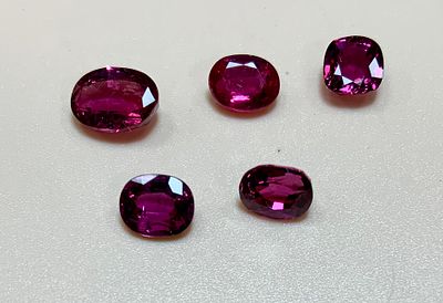 5 רובי אדום ורוד בליטוש עגול משקל 5 ct סה׳׳כ ללא תעודה