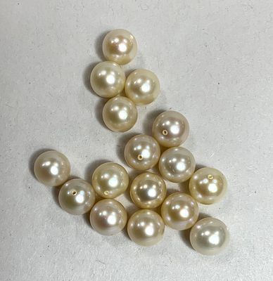 לוט 16 פנינים בגודל 7.7 מ׳׳מ כל אחד