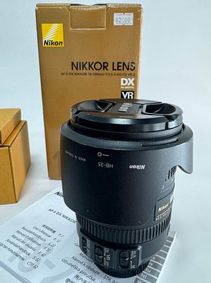 עדשה NIKON ניקון AF-S DX NIKKOR 18-200mm f/3.5-5.6G ED VR II Lens בקופסא המקורית במצב כחדש