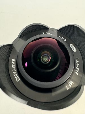 עדשת SAMYANG סאמיאנג דרום קוריאני 7.5mm Ultra Wide Angle Fisheye Lens for Micro מצב כללי טוב 