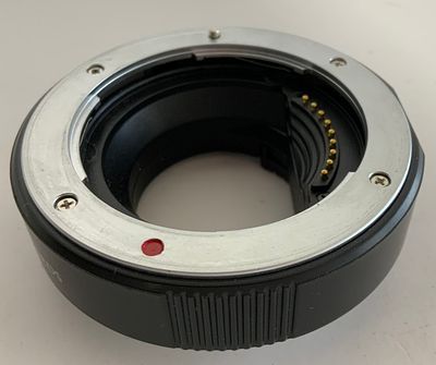 מתאם לעדשת מצלמה של חברת Vello four thirds to micro four thirds, LAE-MFT-FT במצב טוב מאוד חסר מכסה 1