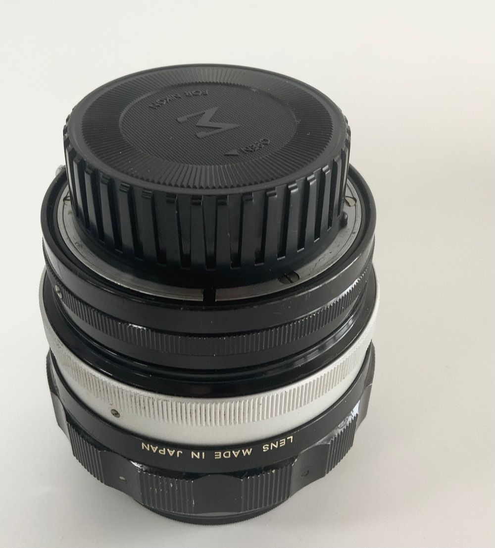 עדשת NIKON ניקון יפני 105mm f/2.5 NIKKOR 694364. מצב כללי טוב מאוד כחדש עם מעט שימוש ללא שריטות 
