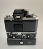 מצלמה NIKON F2 7226790 ניקון עם גריפ מסיבי כפול MD-2 NIKON 477541. עם עדשה משומשת. 35-135 מ״מ תמונה - 2