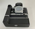 מצלמה NIKON F2 7226790 ניקון עם גריפ מסיבי כפול MD-2 NIKON 477541. עם עדשה משומשת. 35-135 מ״מ תמונה - 3