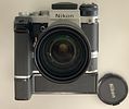 מצלמה NIKON F2 7226790 ניקון עם גריפ מסיבי כפול MD-2 NIKON 477541. עם עדשה משומשת. 35-135 מ״מ תמונה - 4