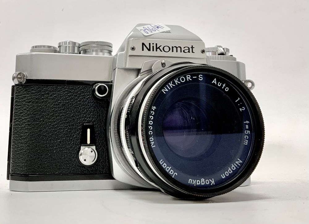 מצלמה עם עדשה NIKOMAT ניקון NIKKOR-S NIPPON KOGAKU 50mm f/2. יפני מצב טוב מאוד