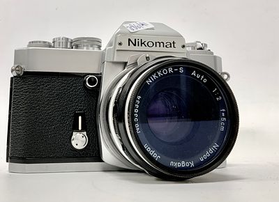 מצלמה עם עדשה NIKOMAT ניקון NIKKOR-S NIPPON KOGAKU 50mm f/2. יפני מצב טוב מאוד