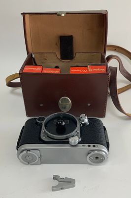 ערכת מצלמה ROBOT RECORDER 24 MOT. 182551a בקייס עם ארבעה קסטים NR ROBOT 'CASSETTES' מקוריים