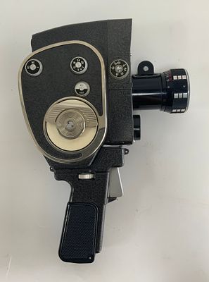 מסרטה Кварц Quarz Zoom 8, Double 8mm film format, 7-30 f/2.4-22 תוצרת USSR שנות ה-60 המאוחרות