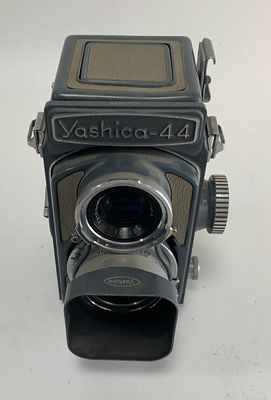 מצלמת וינטג' YASHICA 44 f/3.5 457521 60mm מצב מעולה גירסת אספנות גוף אפור מצב מעולה