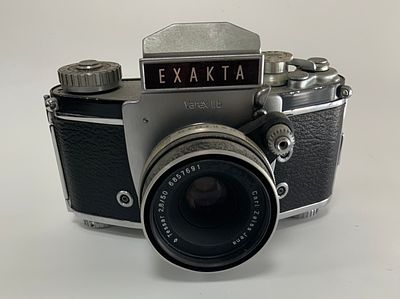 מצלמת EXAKTA f/2.8 50mm EXAKTA VAREX IIb CARL JENA 6857691 מצב טוב שנת יצור 1964-1967