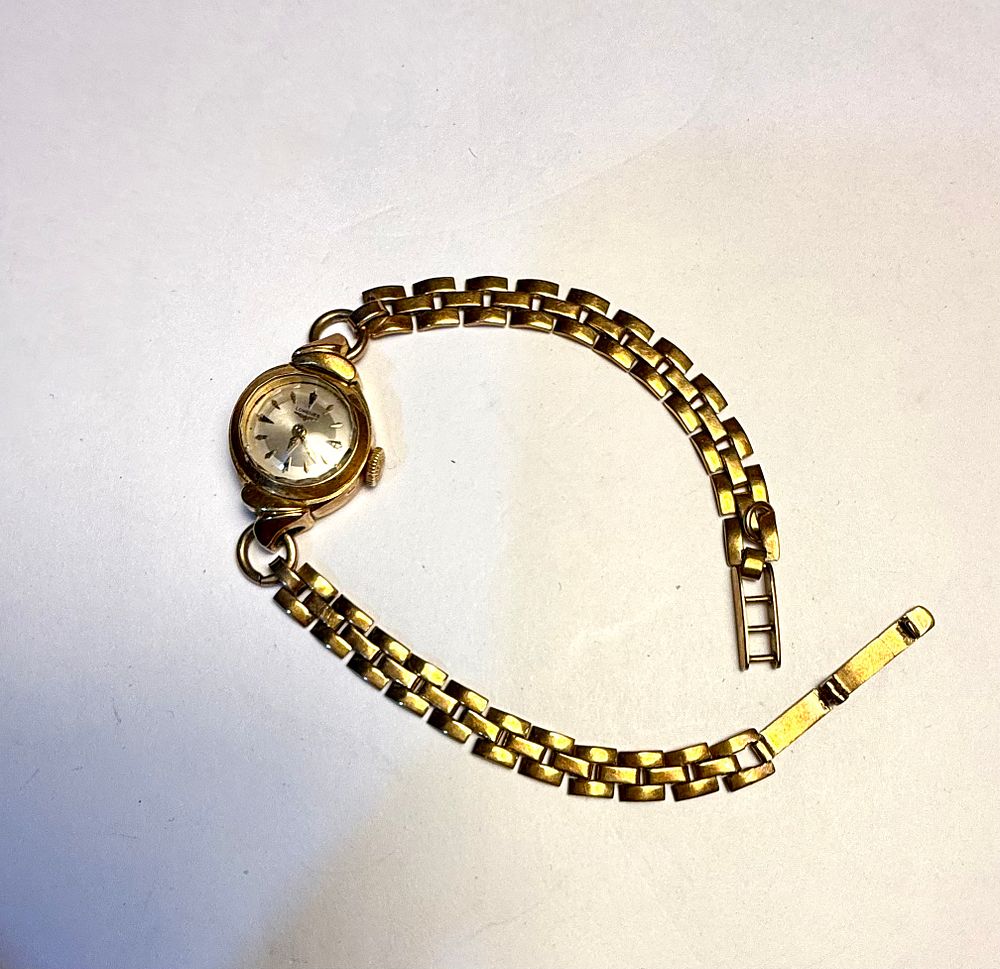 LONGINES - שעון זהב k18 חתום לונגין שוויצרי מנגנון מתיחה- 16 מ''מ קוטר במצב עבודה משקל ברוטו 