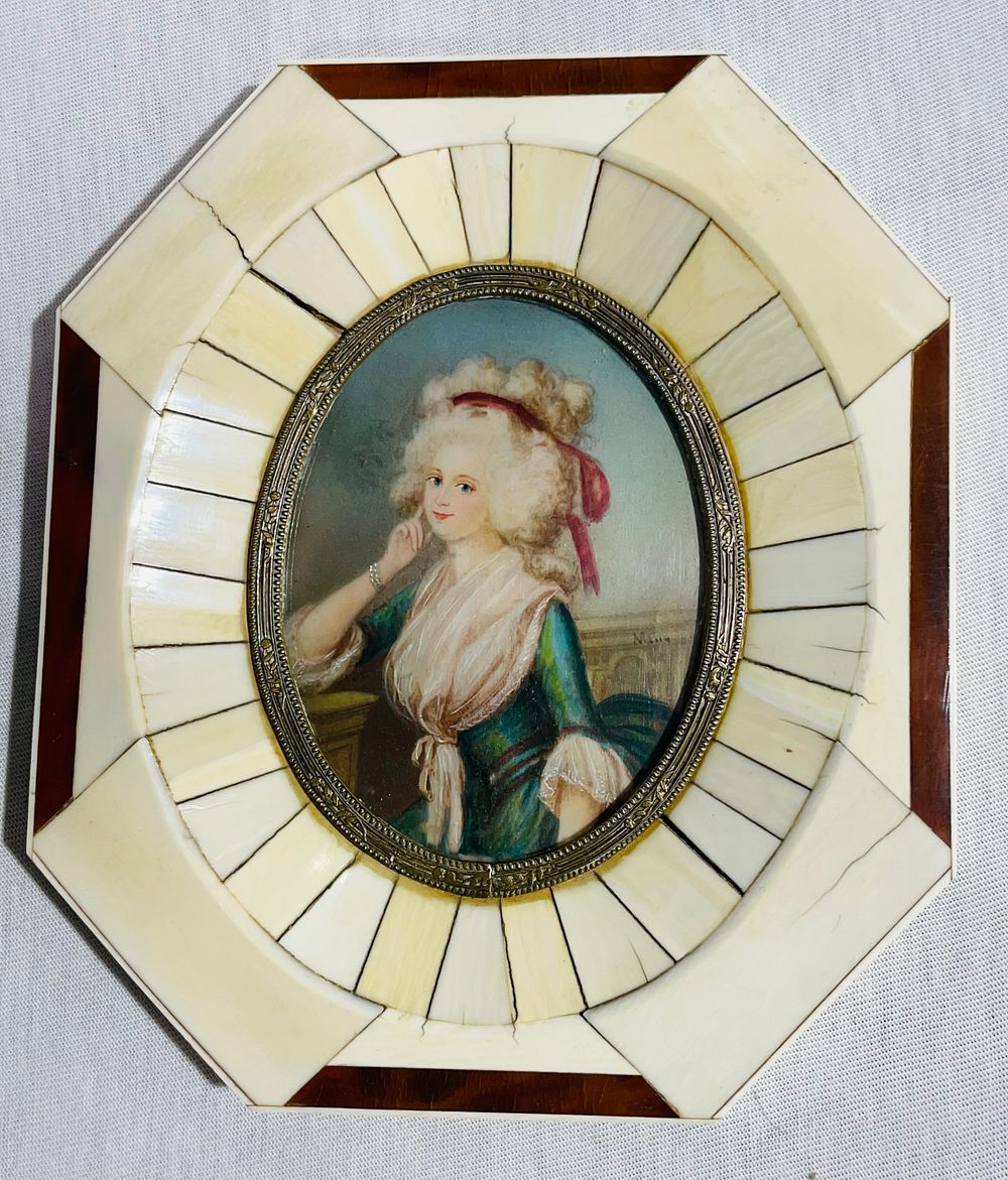 ציור יד עתיק מעולה חתום מיניאטורה במסגרת שנ הב עץ ונחושת 12.5X14.5 ס''מ