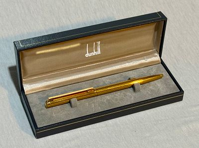 DUNHILL עט כדורי מוזהב במצב שמור יפה בקופסה מקורית - עט יוקרתי ואיכותי