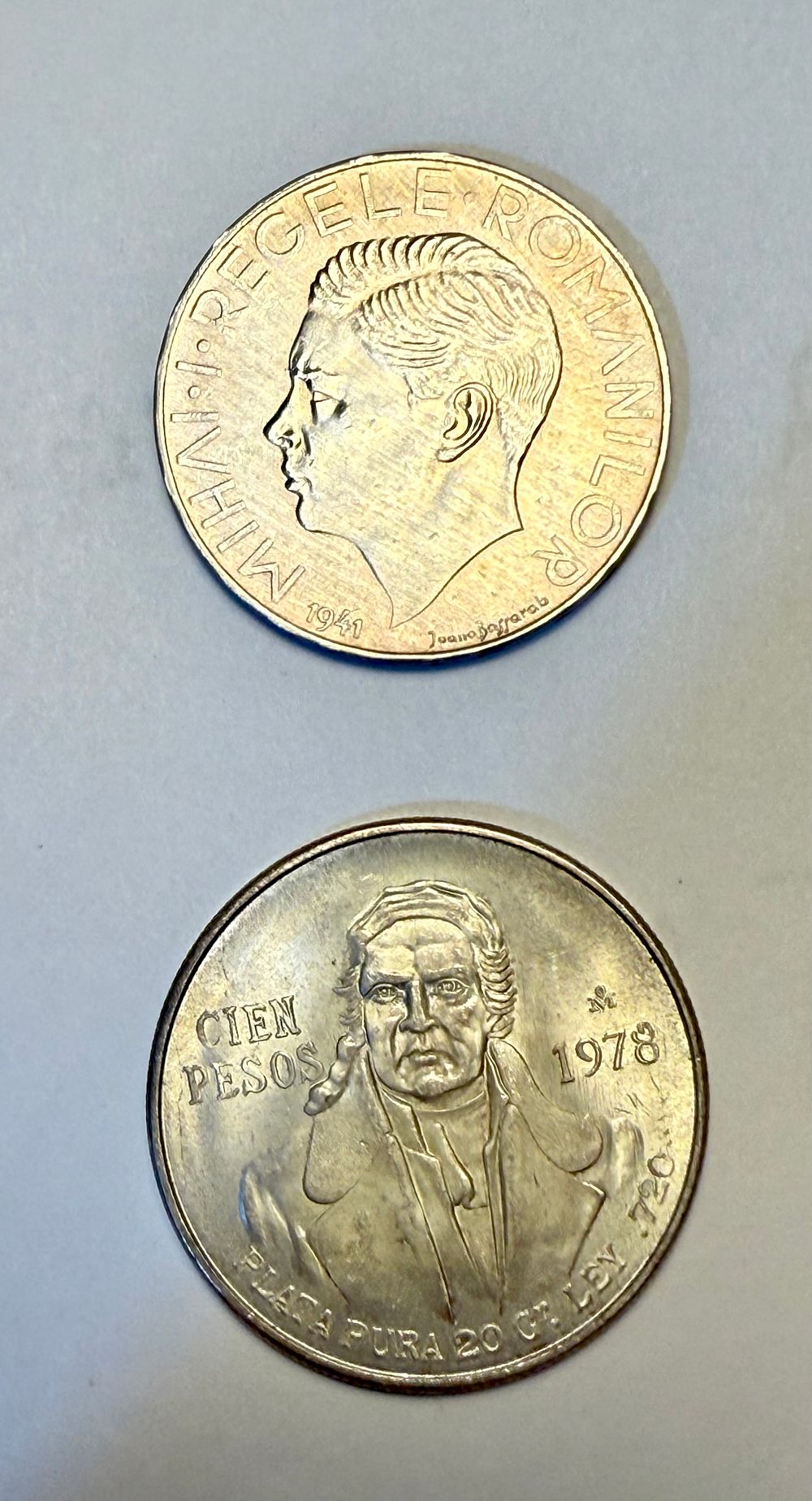 לוט 2 מטבעות כסף 53 גרם-קוטר36-38 מ''מ