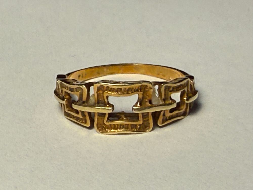 טבעת זהב 14 קרט חתומה - 2.36 גרם - מידה 55-7US