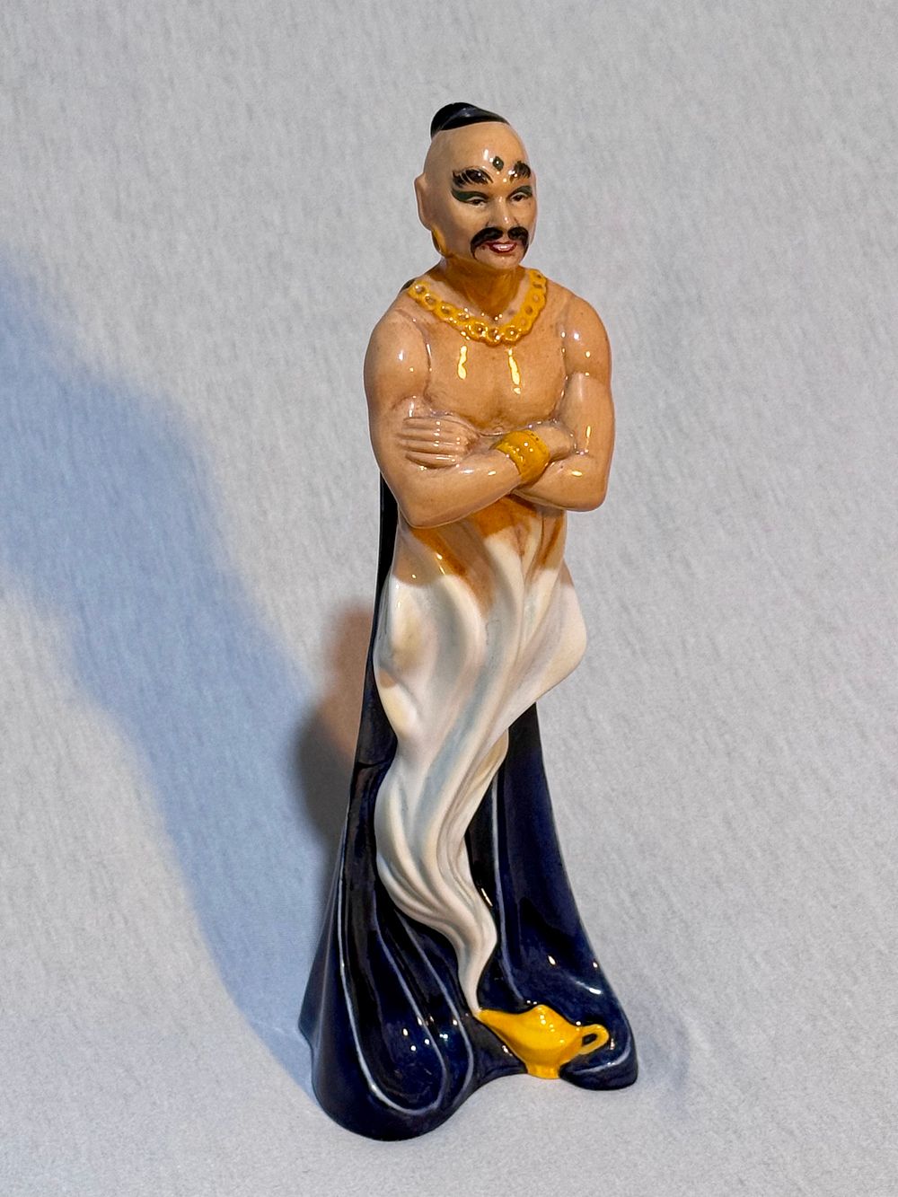 Royal Doulton-רויאל דולטון - פיגורת פורצלן 
Royal Doulton Figurine "The Genie" HN2989, England 