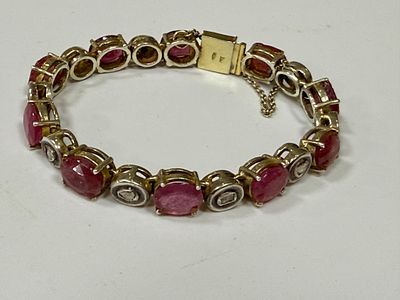 צמיד כסף לא חתום נבדק וסוגר זהב 14k חתום משובץ 9 דיאמנטים 2 יהלומים קטנים ו10 אבנים אדומות מגיע 