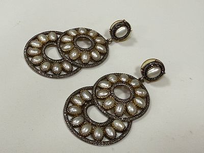 זוג עגילי כסף בשילוב זהב 14k חתום משובץ דימאנטים ופניני מובי אובליות - אורך עגיל 6.5 ס''מ - 