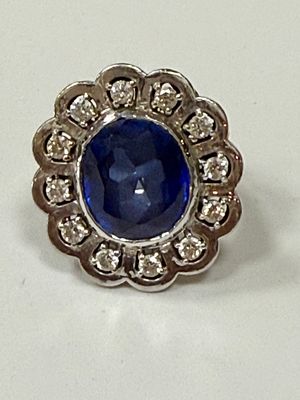 טבעת זהב 14k לא חתומה נבדקה משובצת 12 יהלומים של סה׳׳כ 1.2 ct עם ספיר מעבדה במרכז משקל 18.4 גרם