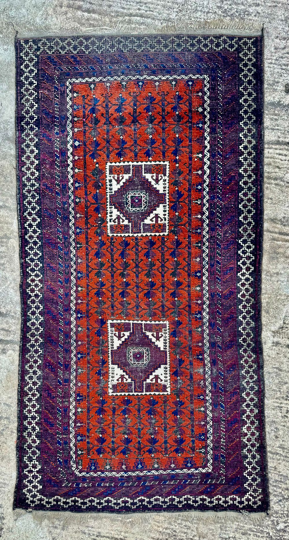 שטיח עבודת יד מידה 189x100 ס״מ זקוק לניקוי