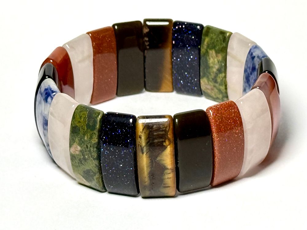 צמיד אבני חן טבעיות-רחב בחיטוש מלבני רוחב 2.5 ס''מ - משקל 81.3 גרם - 406 CT כולל אבני 