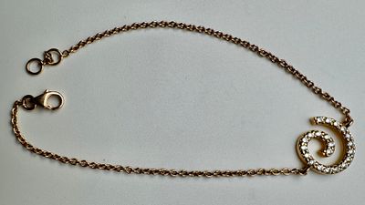 צמיד זהב אדום 14k חתום משובץ 21 יהלומים בגודל 0.015ct כל אחד סזה׳׳כ 0.33ct משקל 2.3 גרם אורך 