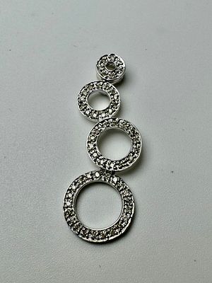 תליון זהב 14k חתום משובץ 56 יהלומים בגודל 0.007 ct כל אחד סה׳׳כ 0.392 ct משקל 1.8 גרם אורך 