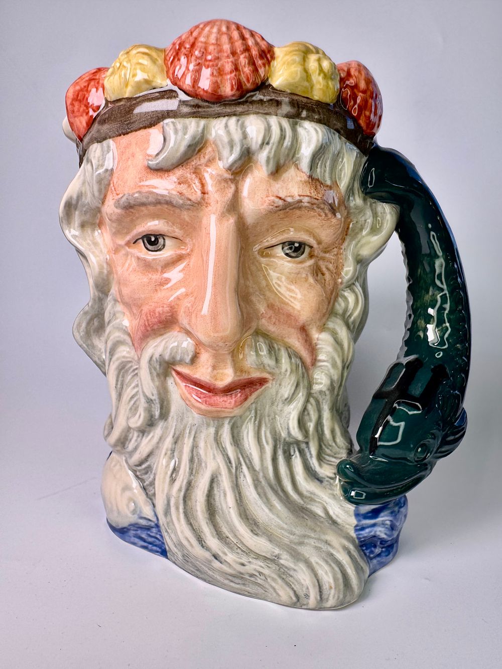 טובי ג׳ג פורצלן Royal Doulton אנגליה חתום וממוספר דגם Neptune גובה 18 ס׳׳מ במצב טוב מאוד