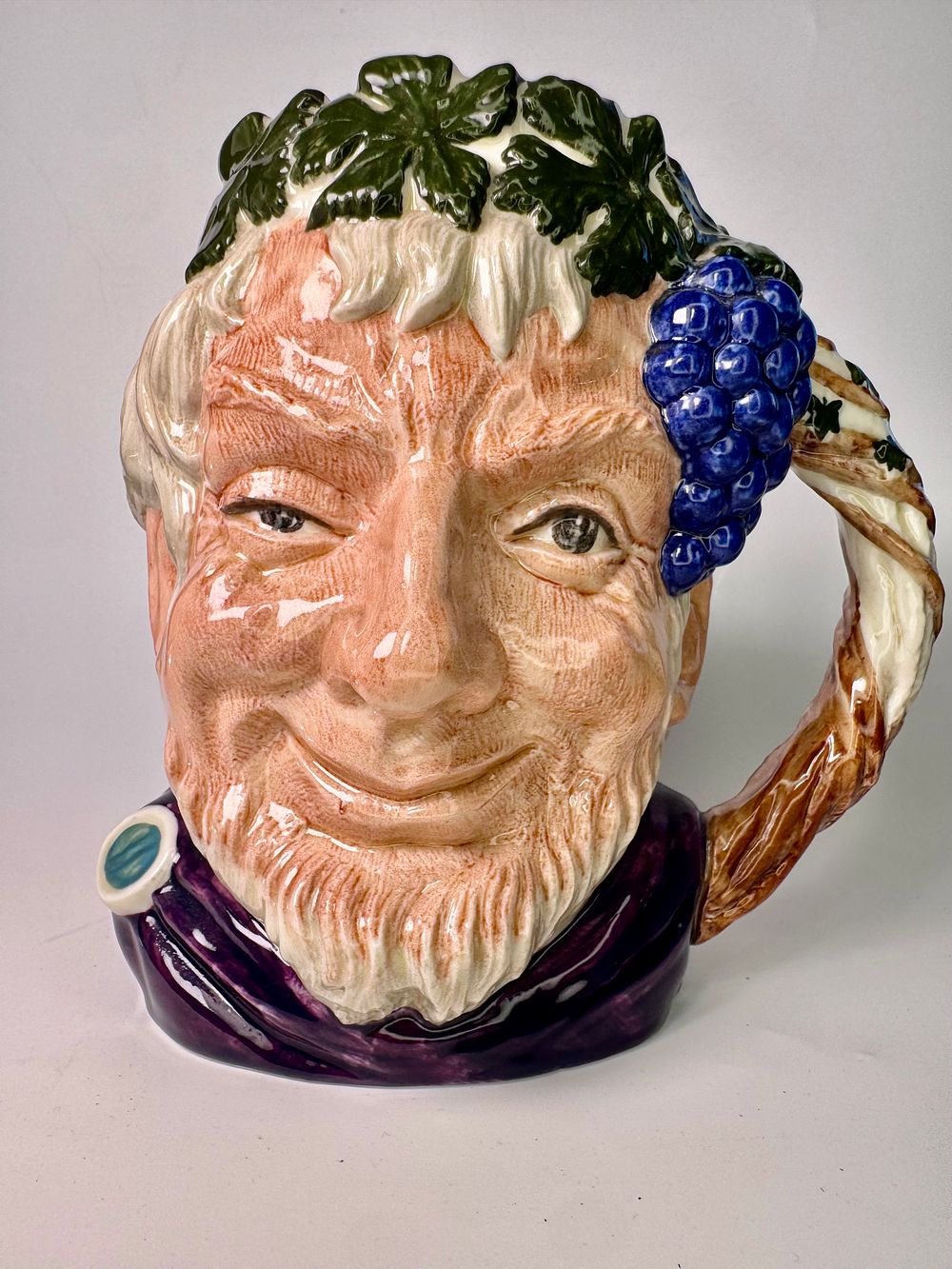 טובי ג׳ג פורצלן Royal Doulton אנגליה חתום וממוספר דגם Bacchus גובה 17 ס׳׳מ במצב טוב מאוד