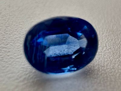 אבן חן קאיונייט כ-1.2 ct כחול מלכותי