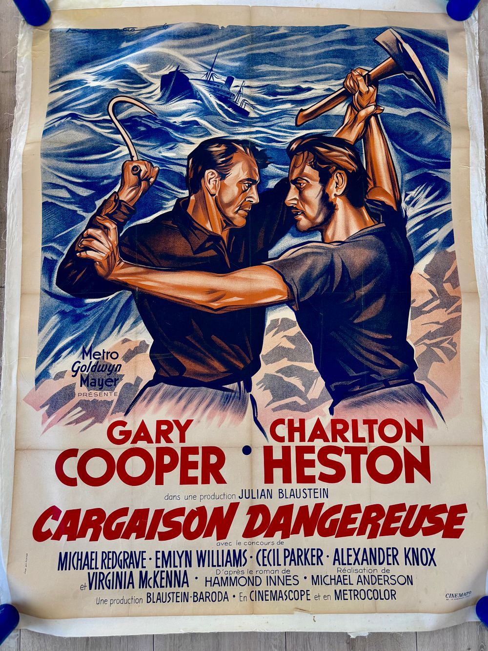 Cargaison Dangereuse (1959): כרזת קולנוע ענקית (MGM) לסרט "מטען מסוכן" בכיכובם של ענקי הקולנוע 
