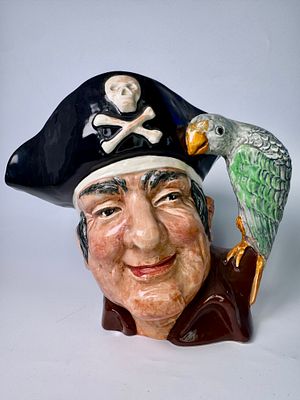טובי ג׳ג פורצלן Royal Doulton אנגליה חתום וממוספר דגם Long John Silver גובה 18.5 ס׳׳מ במצב טוב מאוד