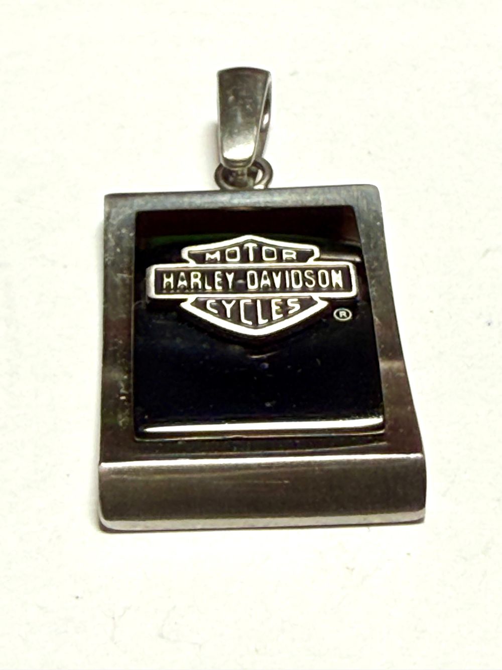HARLEY DAVIDSON תליון מקורי חתומה עם אבן אוניקס שחורה - S.STEEL אורך 4.5 ס''מ