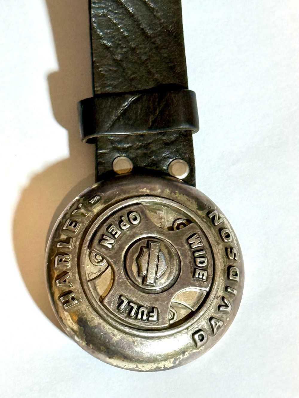 HARLEY DAVIDSON SPINNER FULL BELT BUCKLE חגורת עור עם אבזם הארלי מקורי מיוחד עם חלק מסתובב - 