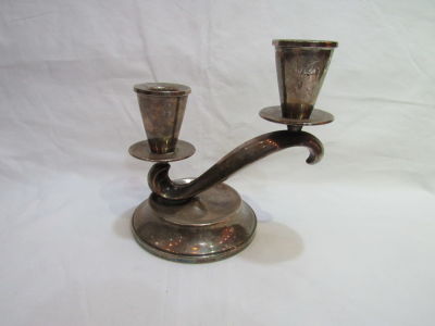 פמוט כסף 900 ארט נובו 2 קנים במשקל 373 ברוטו