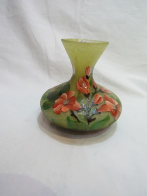 ואזה זכוכית עם ציור יד חתום Daum nancy בגובה 8ס"מ