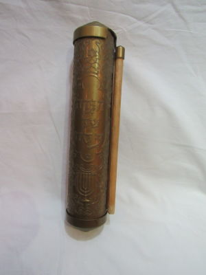 הגדה של פסח בצורת מגילה בכתב יד