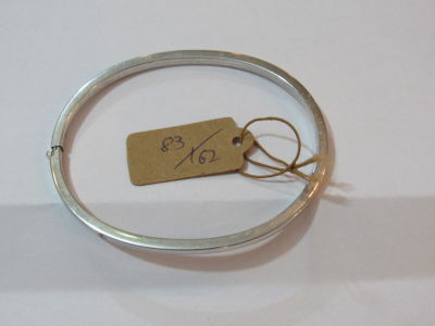 צמיד חישוק זהב 18K לבן PADANY עם יהלום במשקל 9 גרם