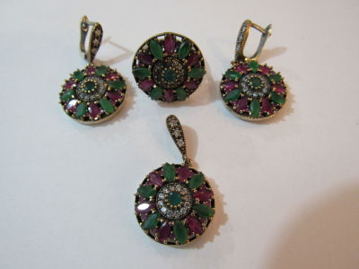 סט טבעת, תליון וזוג עגילים כסף משובץ אבנים