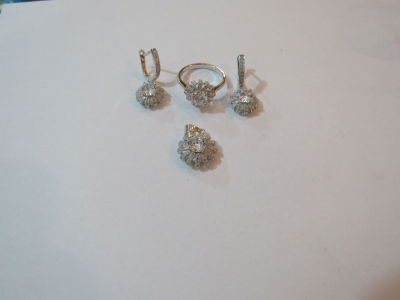 סט טבעת, תליון וזוג עגילים כסף משובץ אבנים