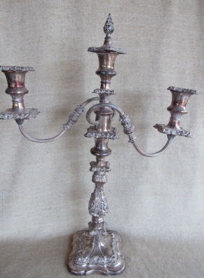 פמוט/ קנדלברה גדול ומפואר 3 קנים מוכסף עתיק עם מכבה נר גובה 