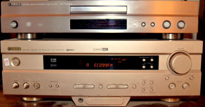 רסיבר YAMAHA הדגם RXV420 RDS ונגן דיסקים YAMAHA CDX-397MK2 מצב עבודה