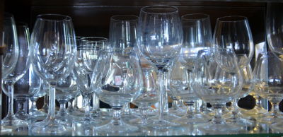 לוט גביעי קריסטל שונים 21 יחידות 15-23 ס"מ גובה 
פינוי אריזה והובלה מהבית בגבעת יערים 