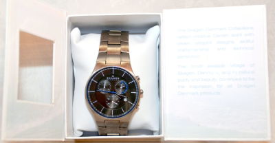 שעון יד SKAGEN DENMARK כרונוגרף זקוק לסוללה -זכוכית מינרל קריסטל 44 מ"מ קוטר קופסה מקורית