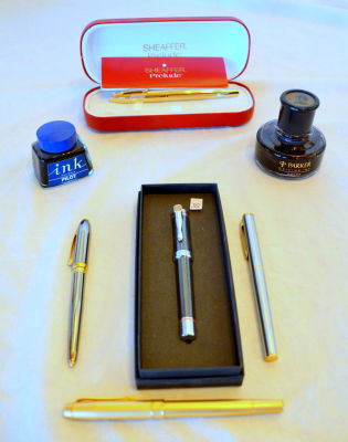 לוט עטים שונים : עט שפר ציפורן ציפוי זהב דגם פרלודר בקופסה עם תעודה - עט שפר ציפורן - 2 עטי 