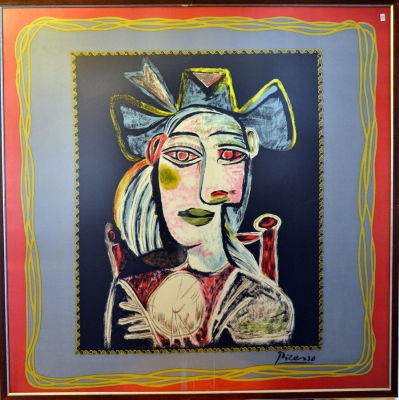 פאבלו פיקסו מטפחת בד משי 90X90 ס"מ מהדורה 1000 עותקים משנת 1992 עם תעודות מקוריות ומוסגר